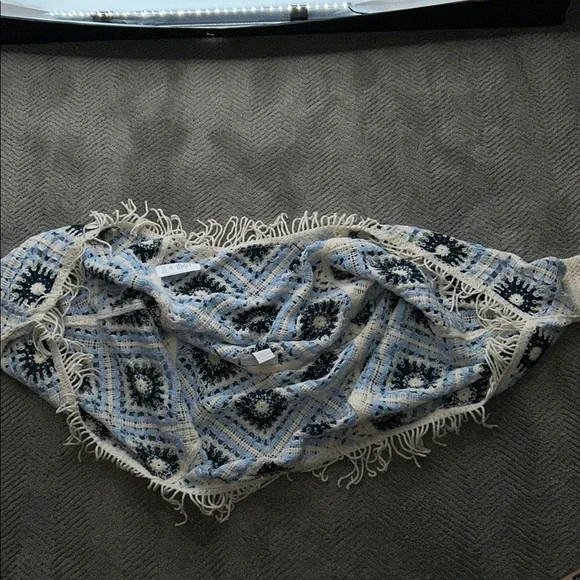 House Of Harlow 1960 Blue and Cream Crochet Fringe Sweater Shrug Coverup
One Siz - Picture 9 of 9